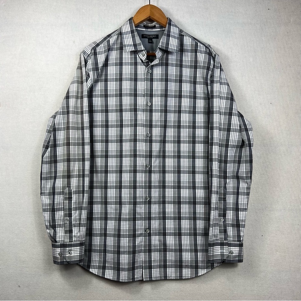 Banana Republic Men’s Large Camden Fit Non-Iron Button Front Shirt Checkered
